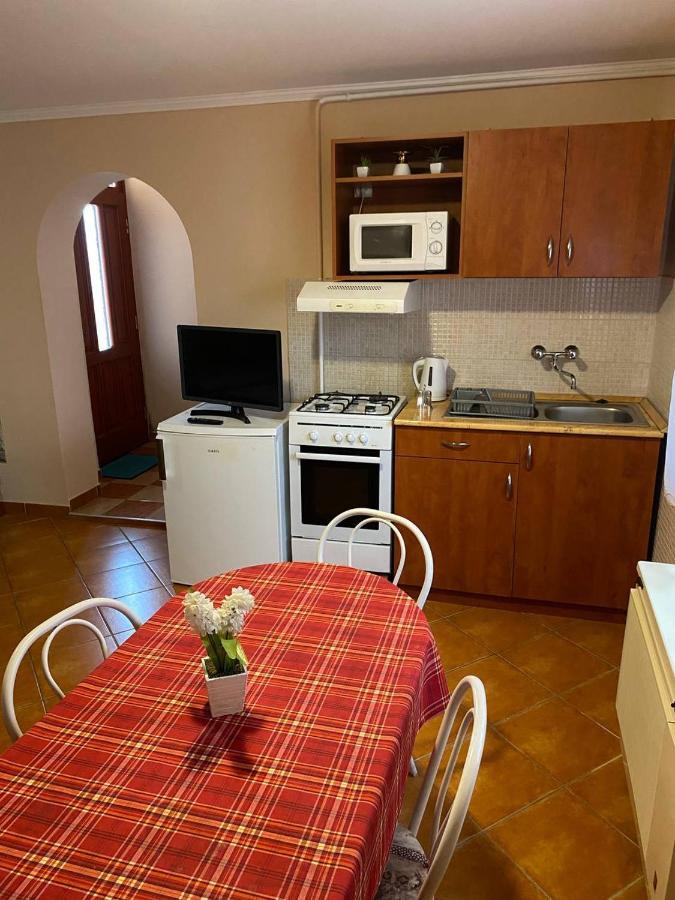 Hajnal Apartman Hajduszoboszlo Exterior photo